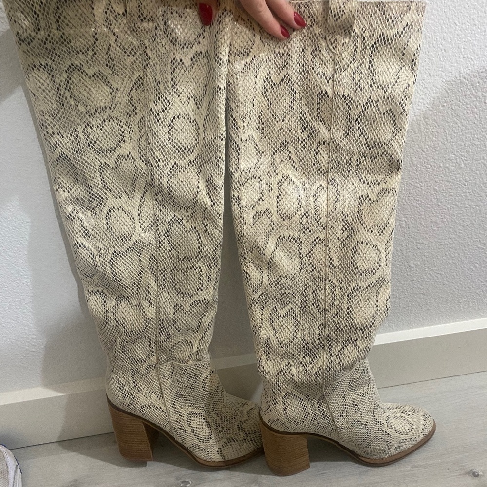 Snake boots